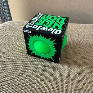 NEW! SCHYLLING GLOW IN THE DARK NEE-DOH BALL~GREEN